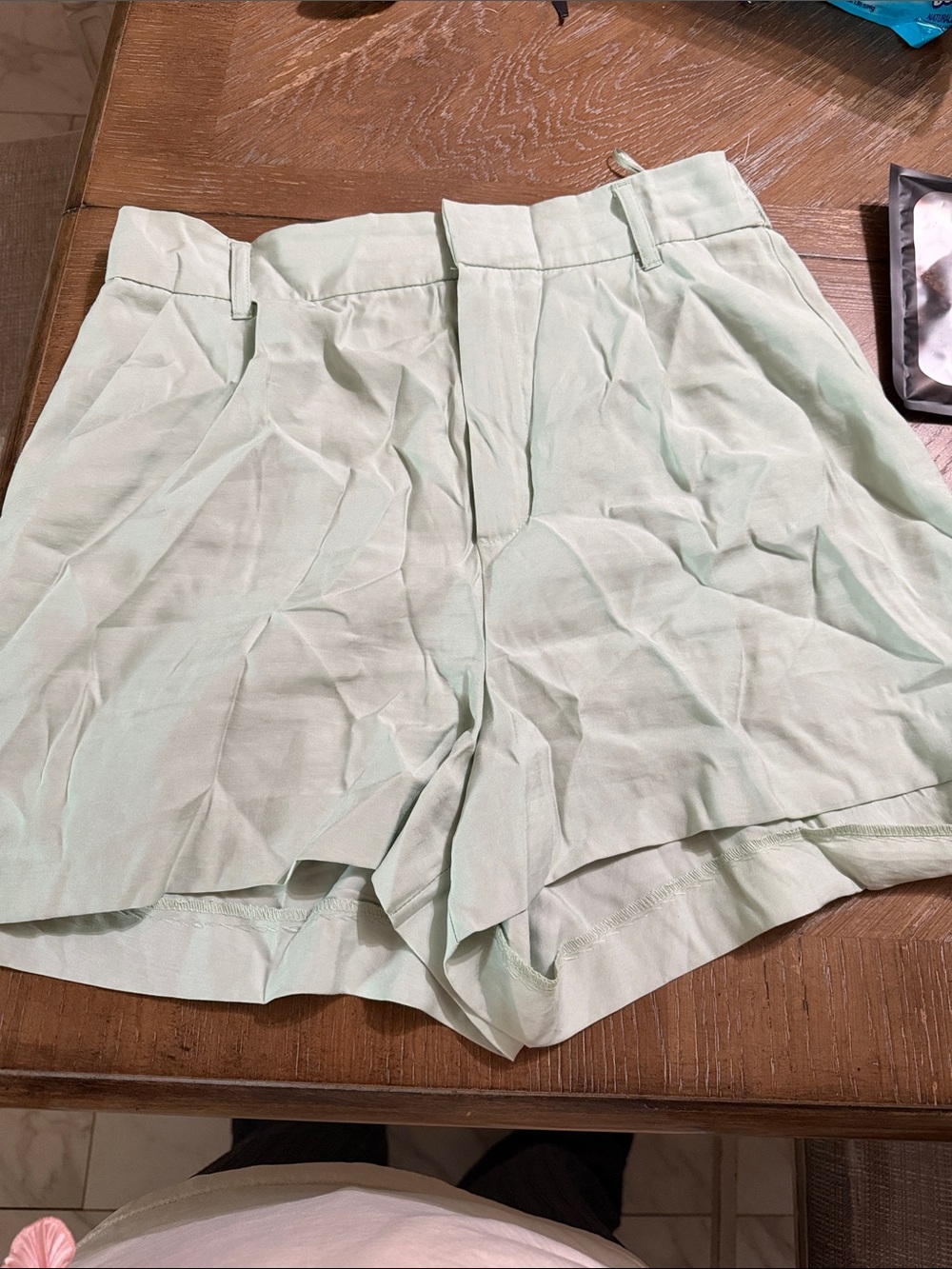 Zara High-Waist Light Mint Green Women's Shorts